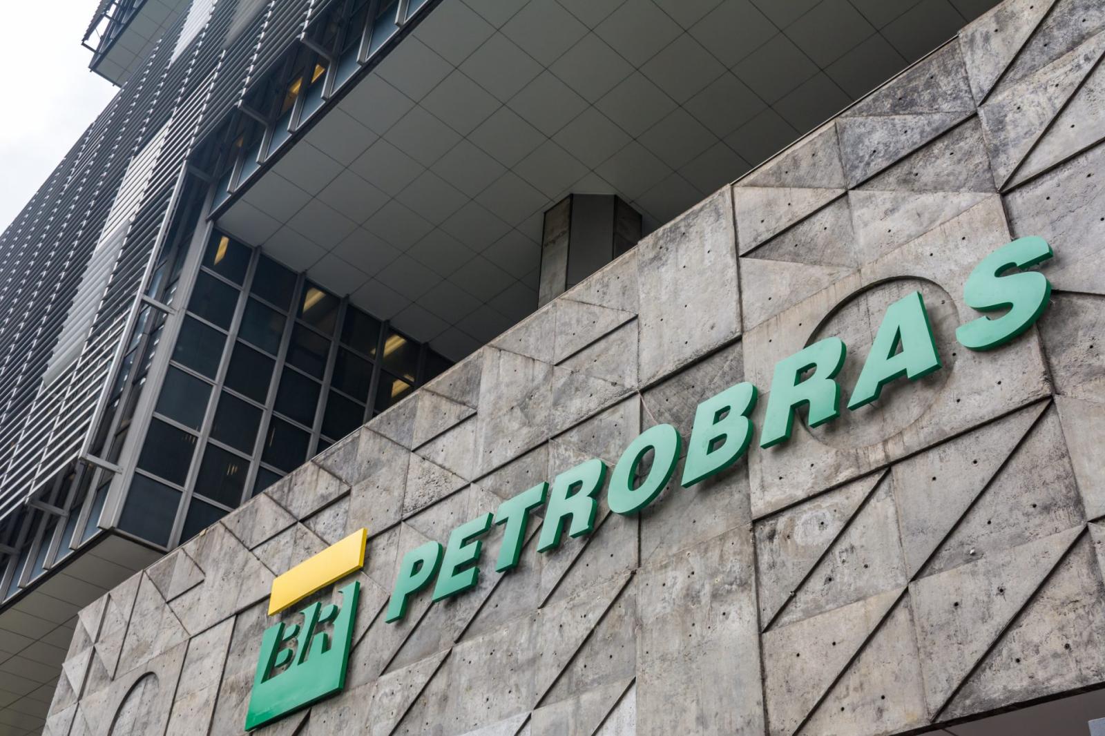 Petrobras Duplica Su Beneficio En El Primer Semestre Hasta Los 16 753