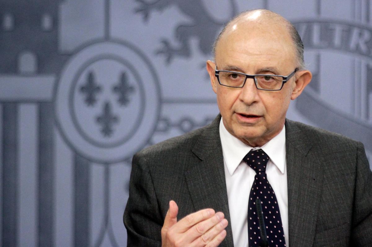 Imputado el exministro Montoro por cambiar presuntamente leyes para beneficiar a empresas gasistas