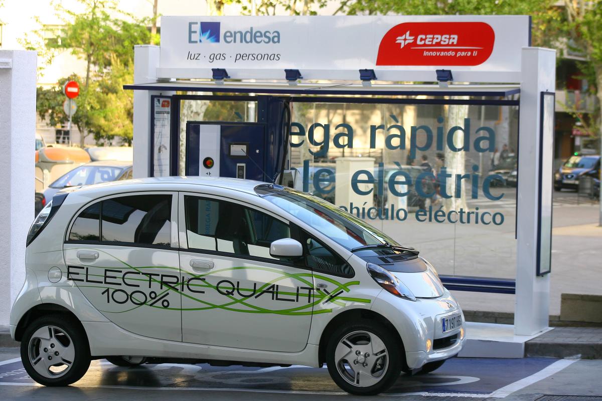 El coche eléctrico se estanca en España