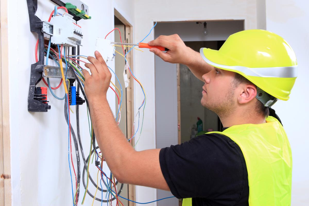 Las empresas de servicios energéticos aumentaron un 9% sus ingresos en 2018, hasta 1.200 millones