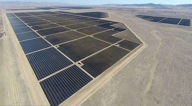 Buffett, GE y los fondos de infraestructuras lideran la carrera fotovoltaica en EEUU