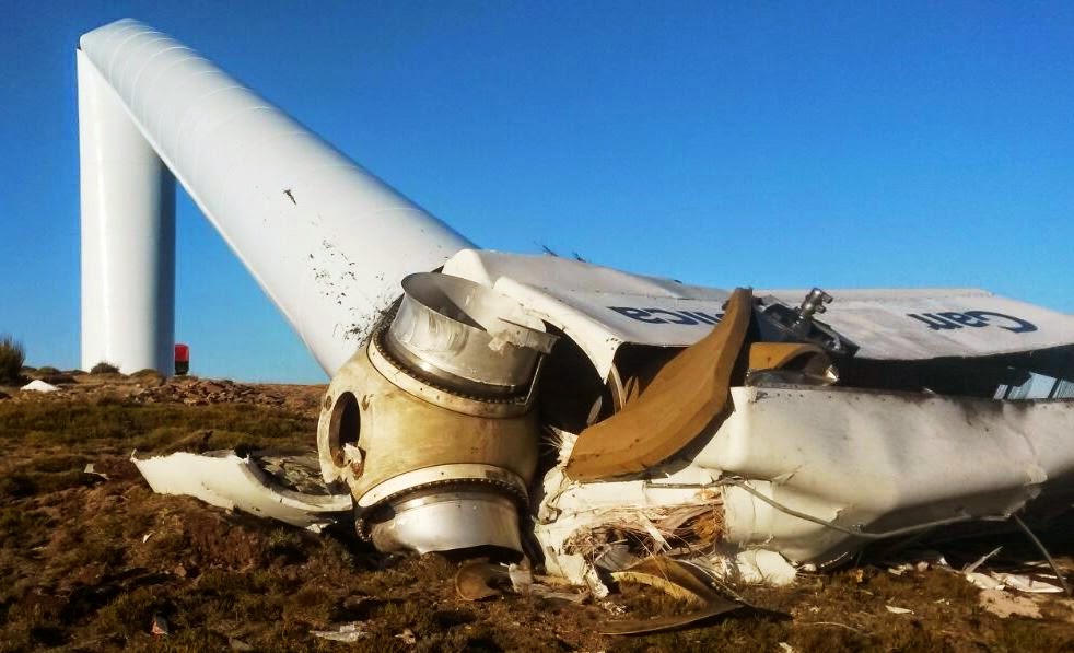 Así quedó el aerogenerador de Gamesa que partió el viento en el Moncayo