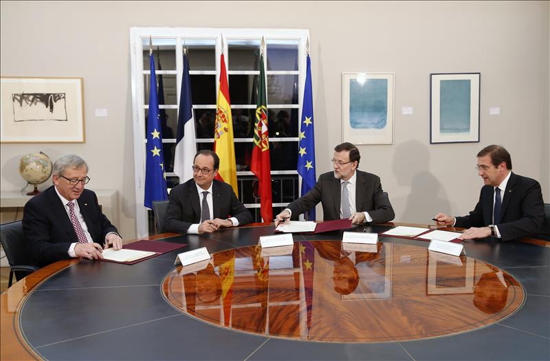 España, Francia y Portugal firman un nuevo plan para avanzar las interconexiones energéticas