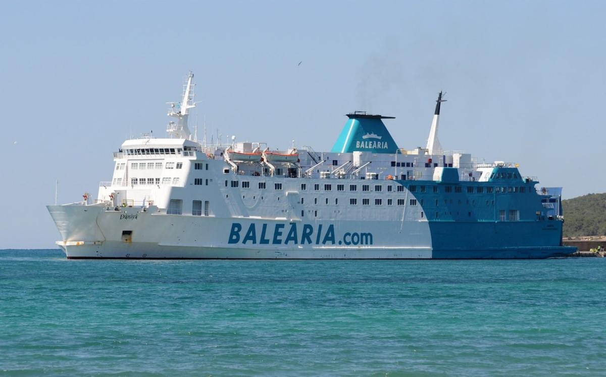 Baleària instala un sistema de bunkering de gas natural en el puerto de Valencia