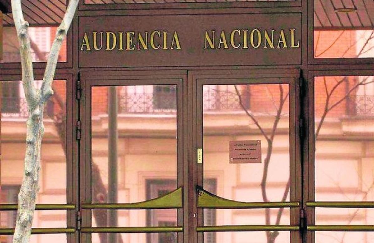 La Audiencia Nacional embarga a Benjumea 10 inmuebles, cinco coches y 12 cuentas bancarias