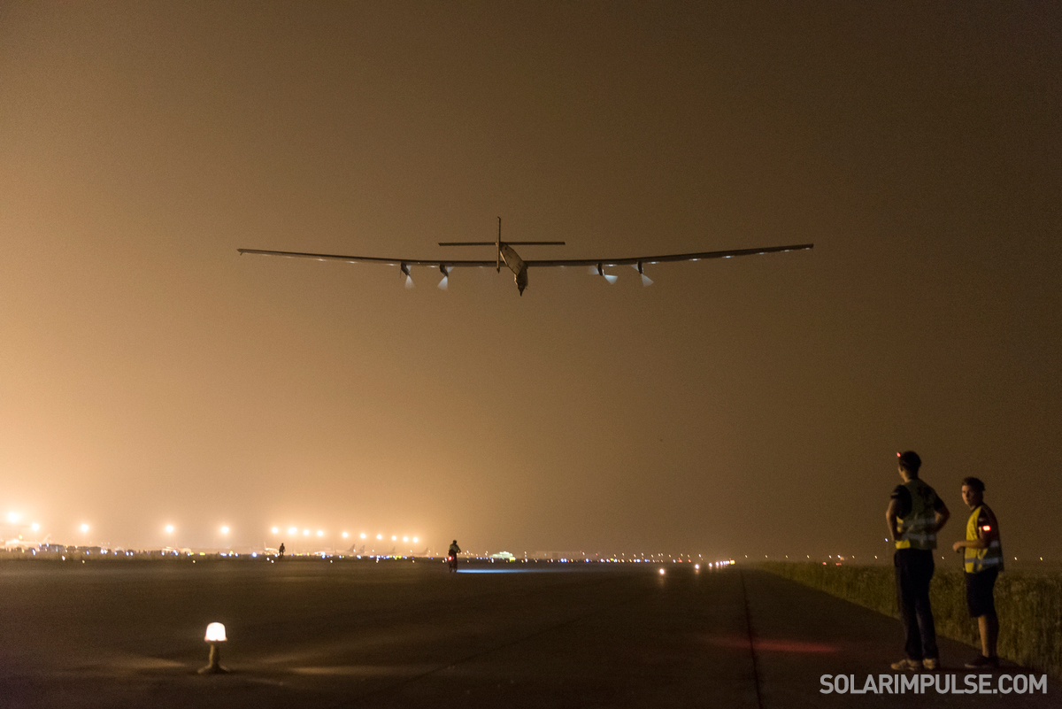 Solar Impulse 2 despega de China para cruzar el Pacífico con energía solar