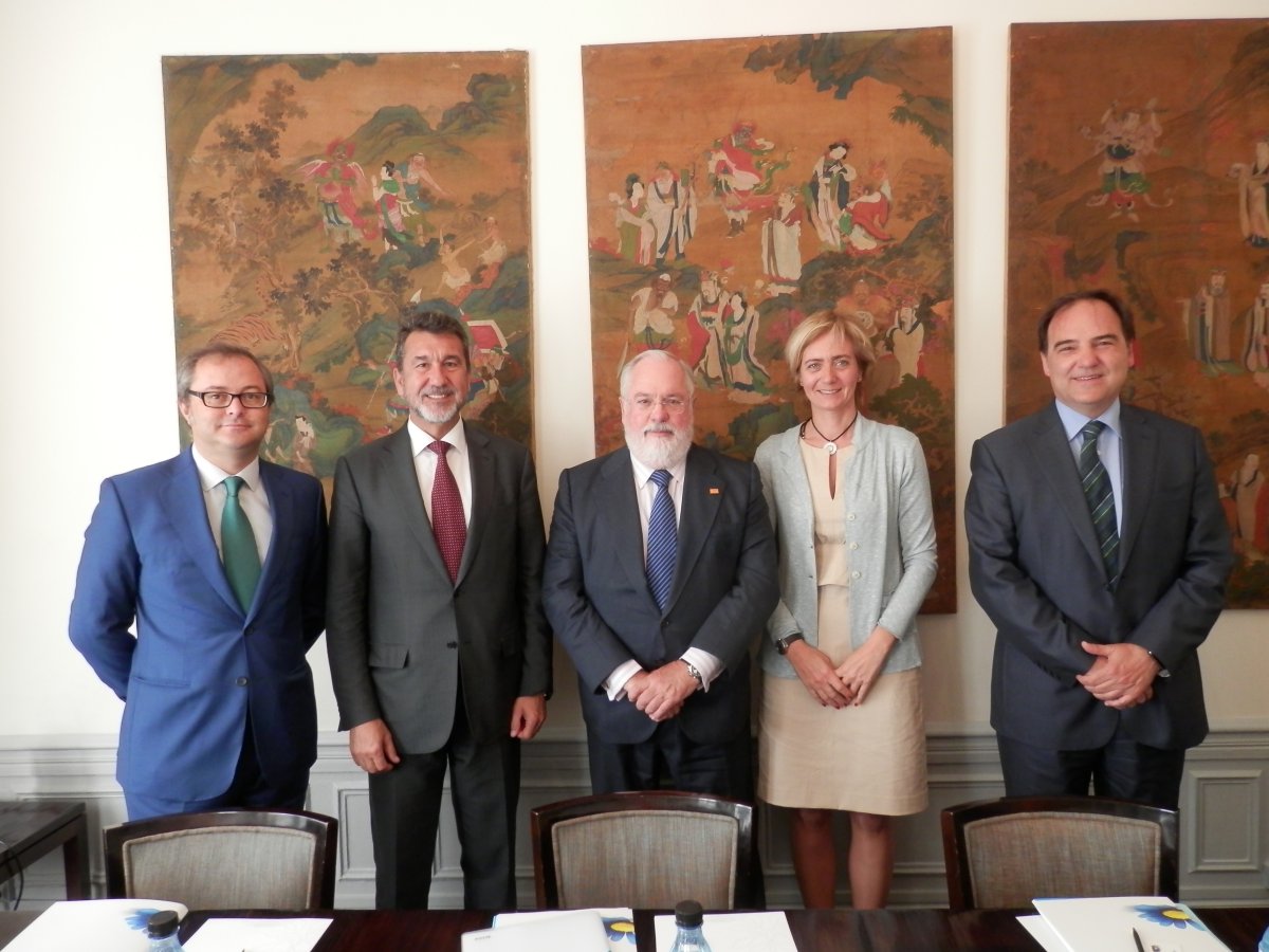 Sedigas se reúne con Arias Cañete para abordar los retos del sector gasista en el horizonte 2030