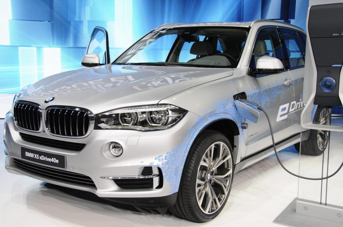 BMW lanzará la versión híbrida echufable del X5 "en el transcurso" de 2019