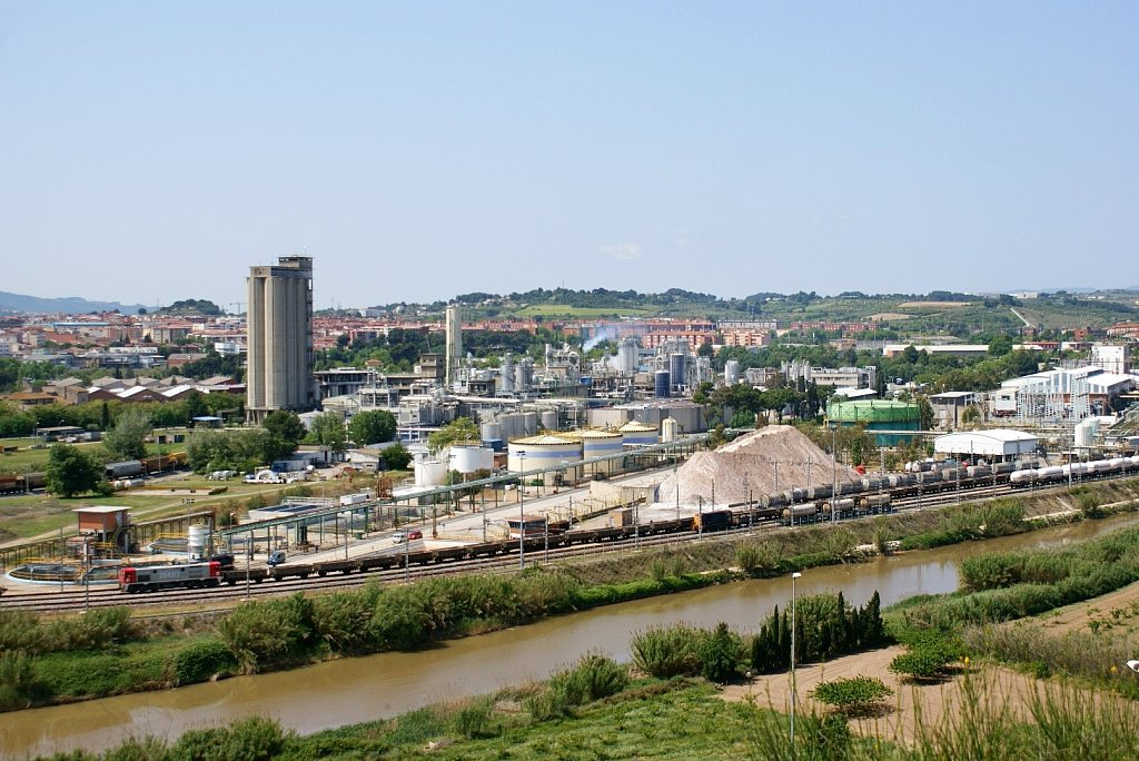 Inovyn mete presión para volver a participar en la subasta de interrumpibilidad y salvar la planta de Martorell