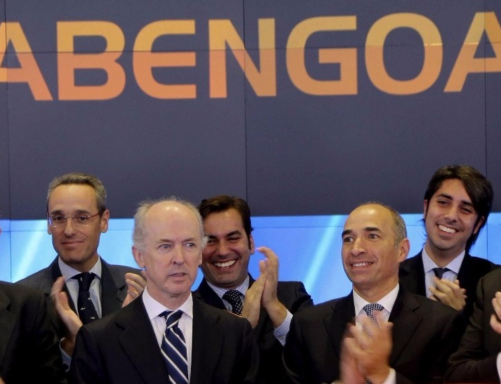 Los minoritarios de Abengoa se sienten estafados y engañados por los Benjumea