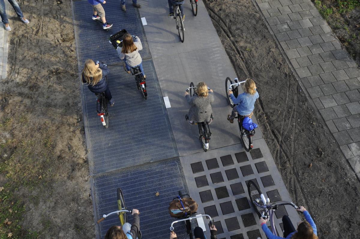 Éxito rotundo del primer carril bici solar del mundo