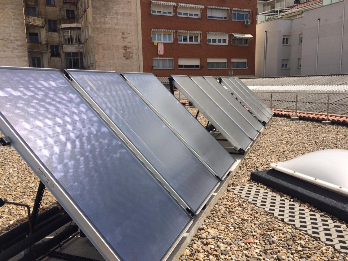 El Gobierno crea un lío jurídico en torno al autoconsumo fotovoltaico en las comunidades de vecinos