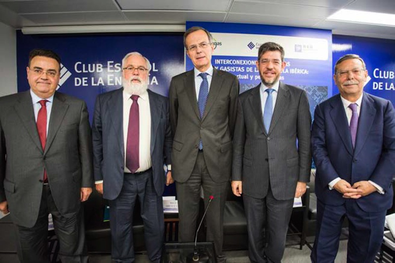 Enerclub publica “Interconexiones eléctricas y gasistas de la Península Ibérica”