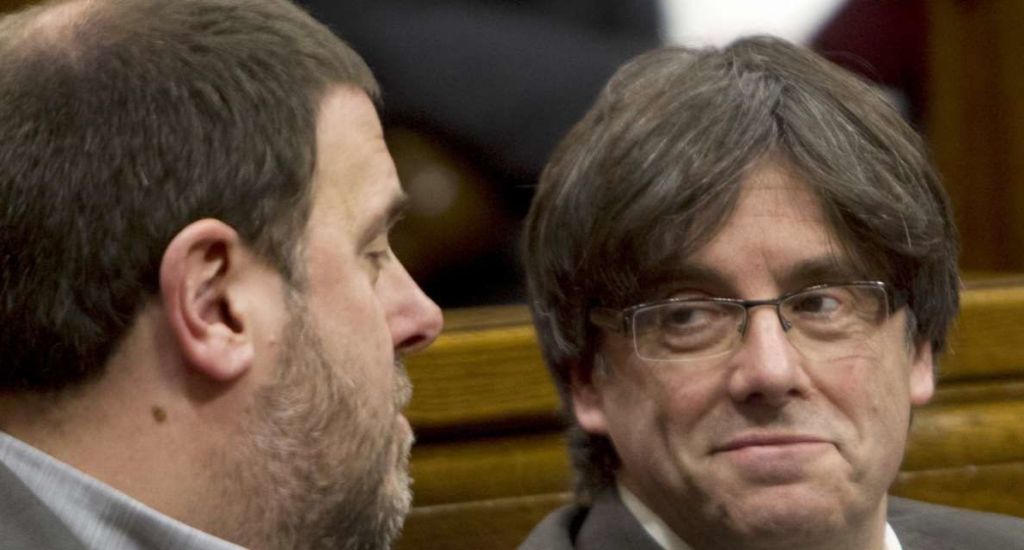 Puigdemont busca las cosquillas a las eléctricas: cuela un nuevo impuesto a la nuclear en una ley de acompañamiento