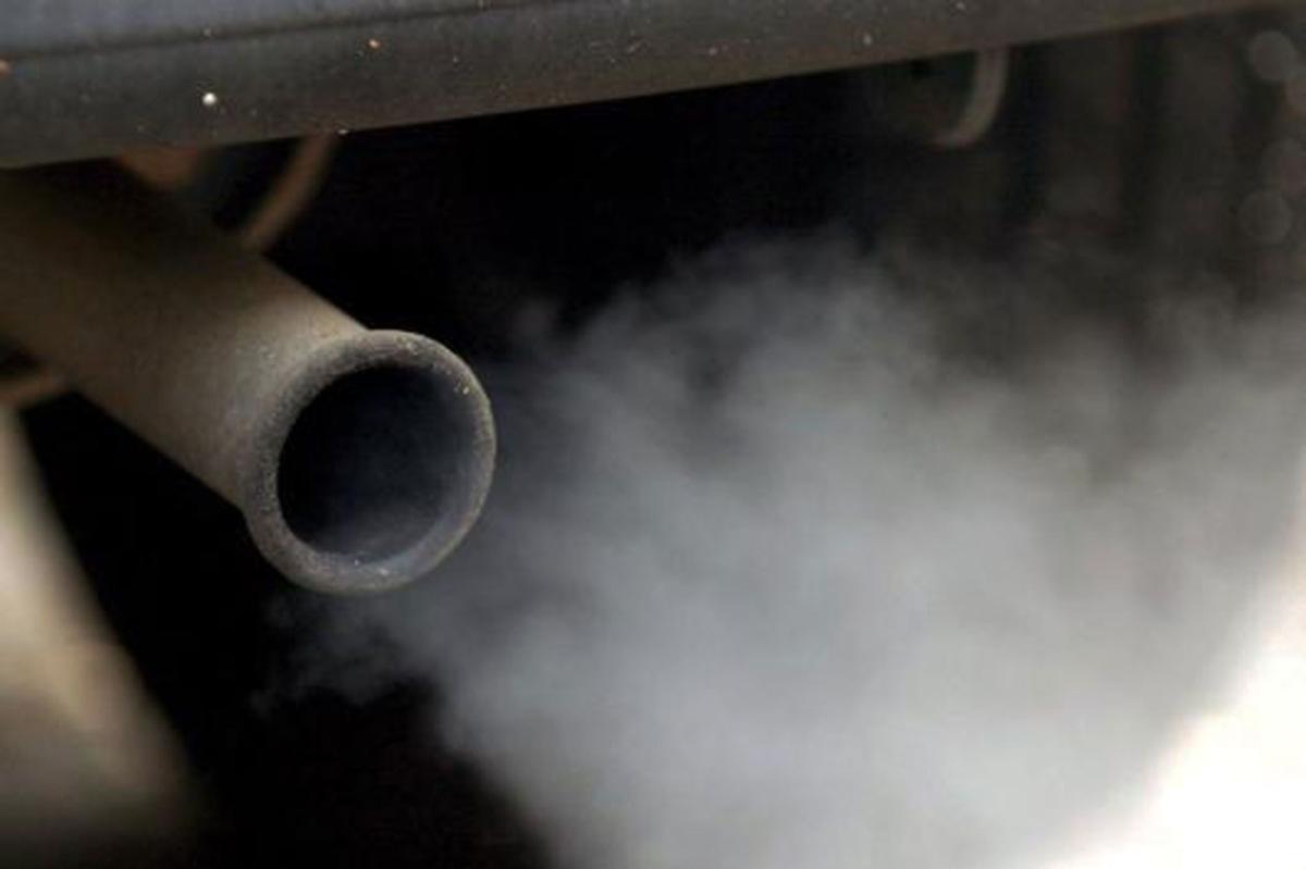 Las emisiones medias de CO2 de los coches suben un 1,7% hasta julio, con 118,4 gramos por kilómetro