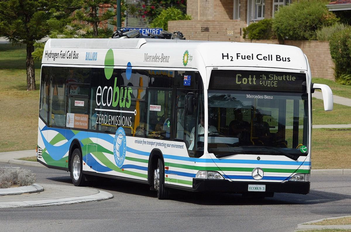 Un autobús eléctrico suizo puede recargar su batería en tan solo 15 segundos