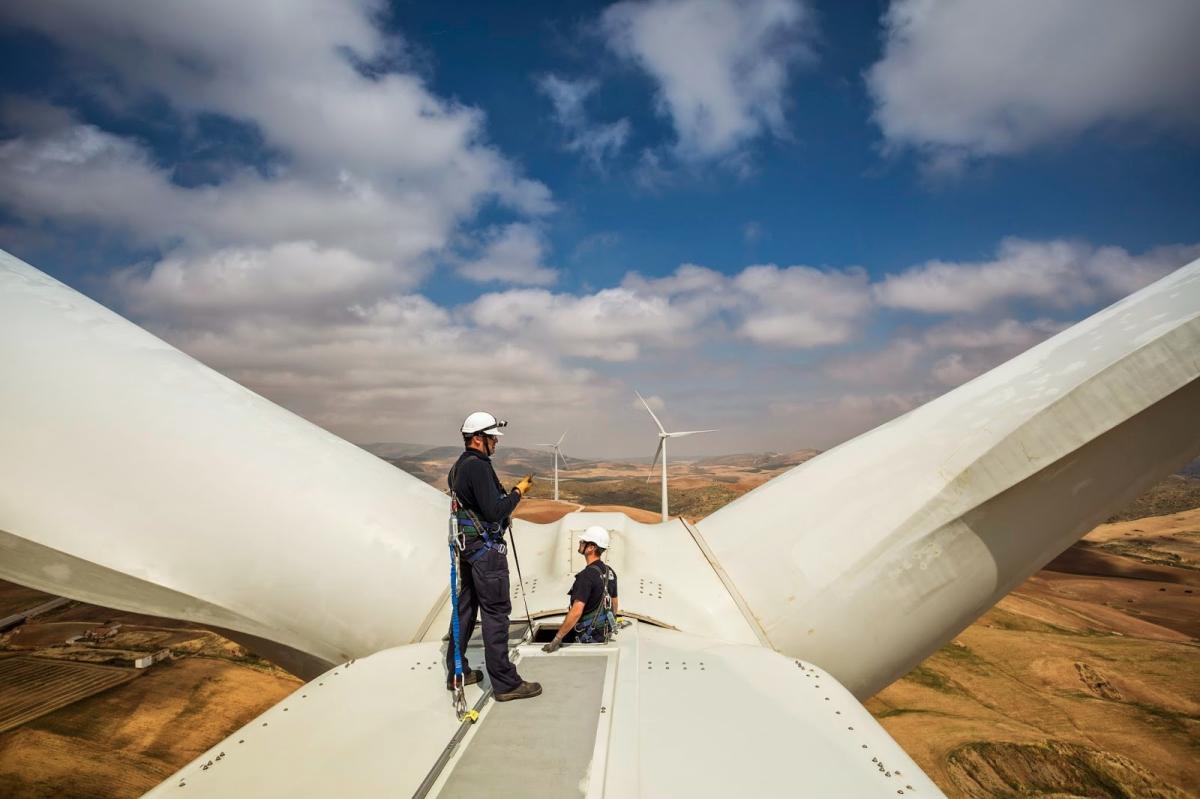 GES, Gamesa y sindicatos negocian el ERE en el mantenimiento de los parques eólicos