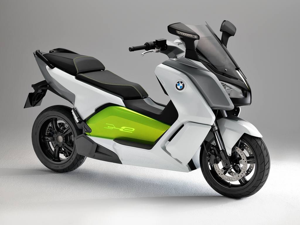 BMW presenta una versión evolucionada de la motocicleta eléctrica BMW C