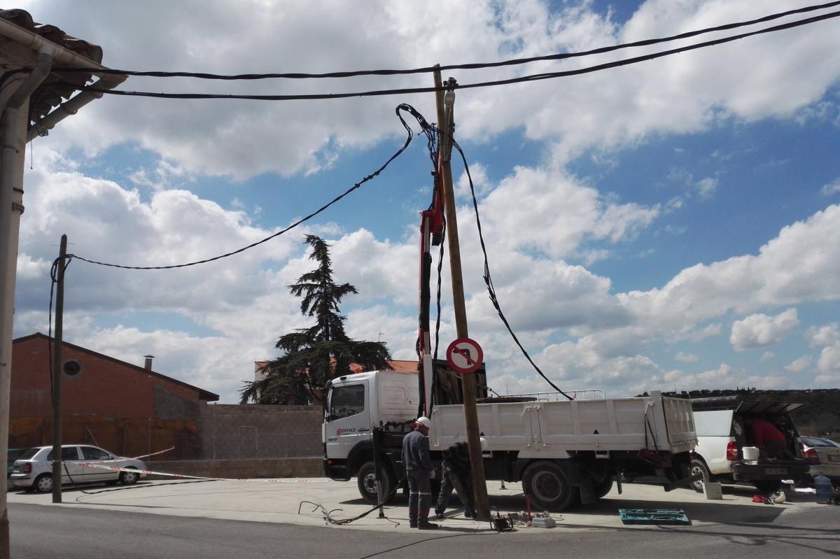 La Audiencia Provincial de Murcia obliga a Iberdrola a retirar un poste de luz de una casa