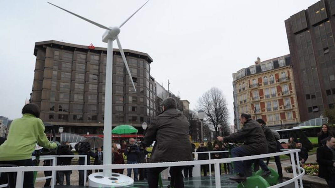 Iberdrola escenificará en Unibike su apuesta por las renovables con un molino eólico de 7,5 metros