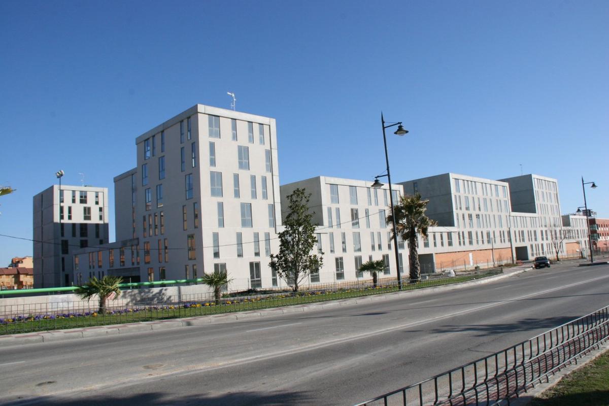 Iberdrola corta la electricidad de un edificio de Parla okupado desde 2011