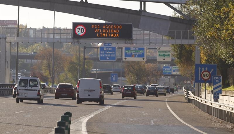 El Ayuntamiento de Madrid propone bajar a 70 km/h la circulación por la M-30 y las vías de acceso a la capital