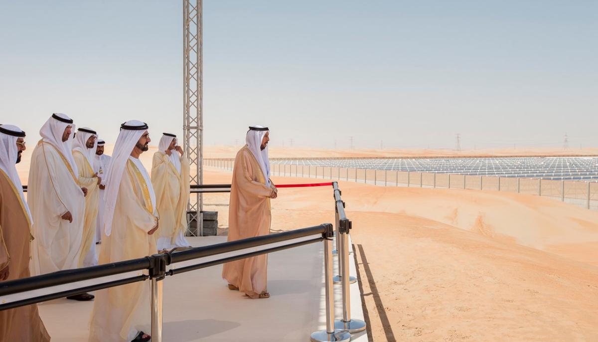 Abu Dhabi pone en marcha una licitación para una planta solar de 2 GW