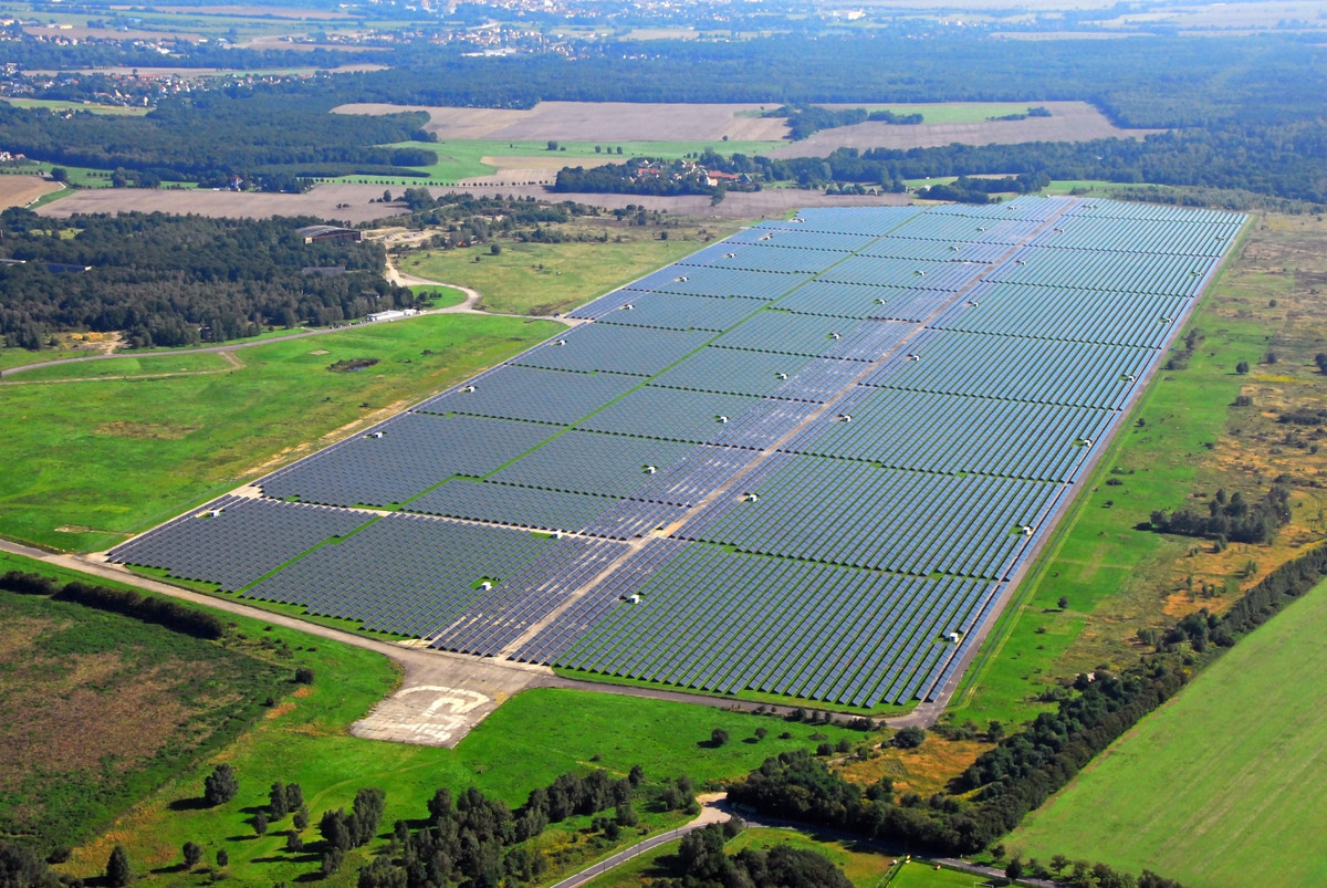 El Gobierno autoriza a la alemana Juwi a instalar la mayor planta fotovoltaica de Europa en Murcia