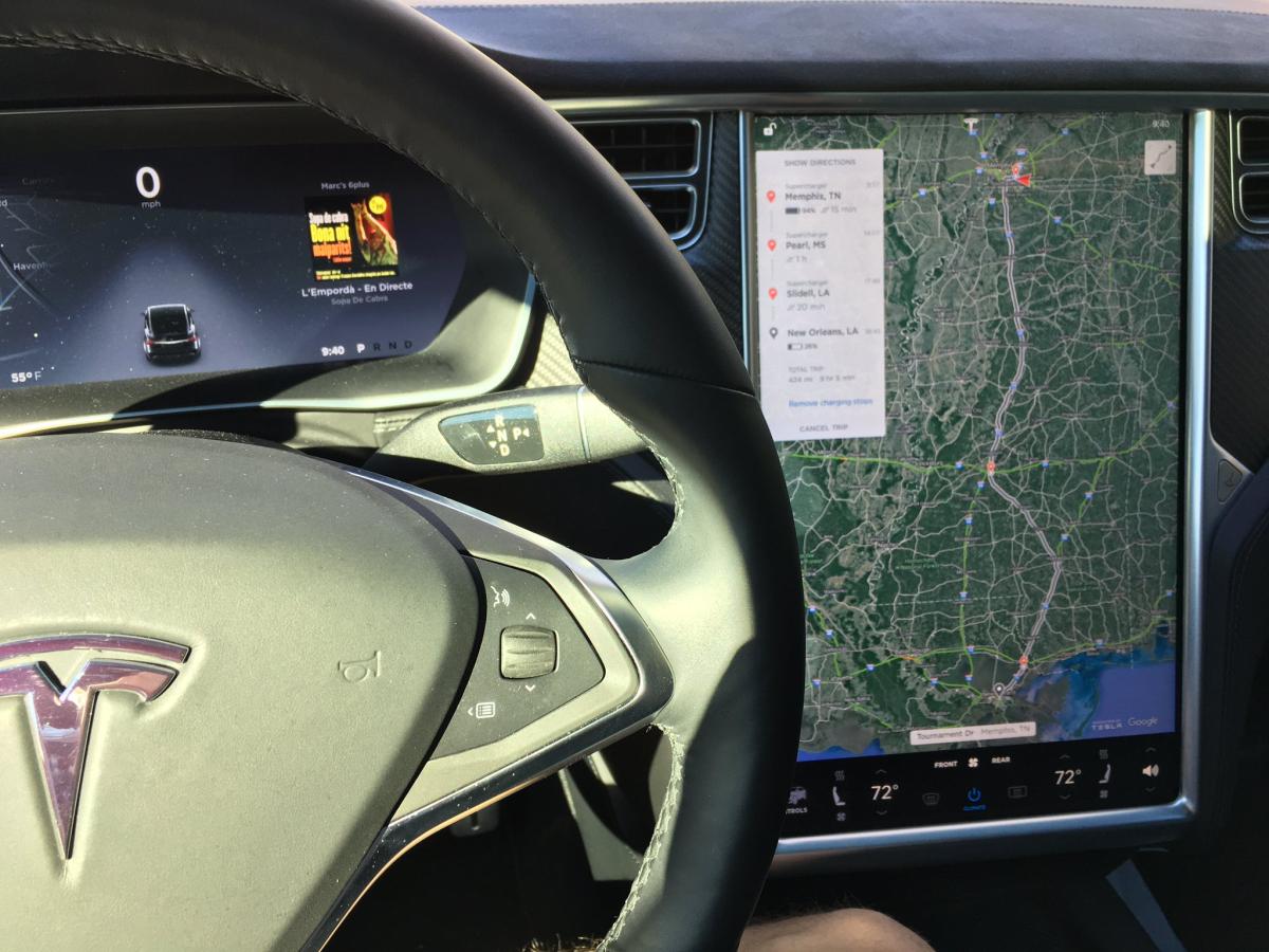 Tesla se alía con AMD para crear un chip de inteligencia artificial para coches autónomos