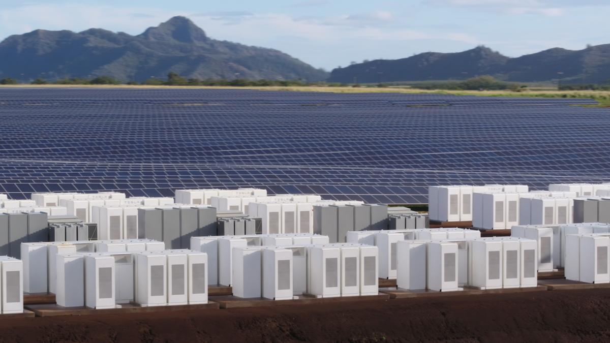 Tesla acaba con los combustibles fósiles en una isla de Hawaii gracias a sus baterías