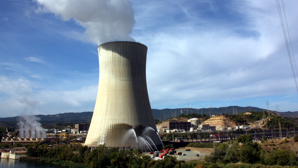 La central nuclear de Ascó II opera al 100% tras resolver la fuga en la turbobomba