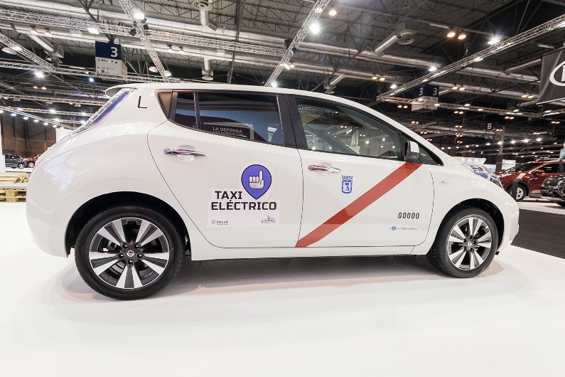 Nissan lidera la revolución mundial del taxi eléctrico