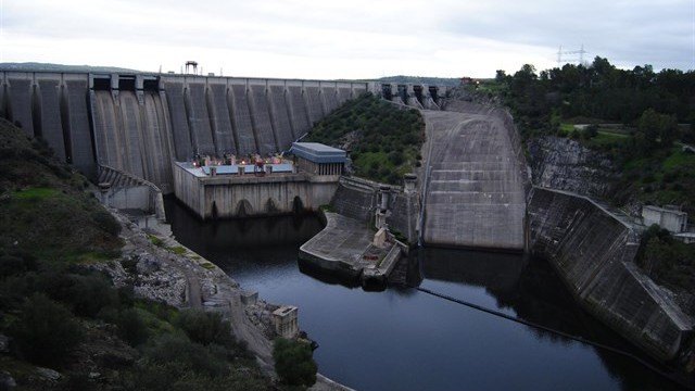 Derechos de emisión de CO2 y los ingresos de los generadores de energía eléctrica: por qué el recorte a nuclear e hidroeléctrica no es una buena medida