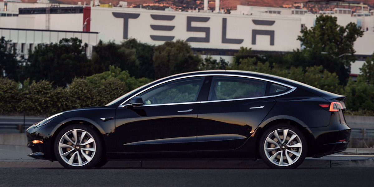 Tesla sigue mandando en el mercado mundial de coches eléctricos en un noviembre récord