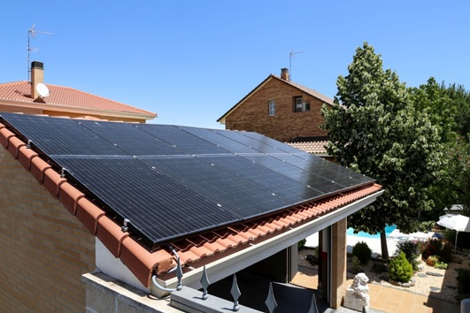 El ahorro económico, principal motivo para instalarse autoconsumo solar en casa