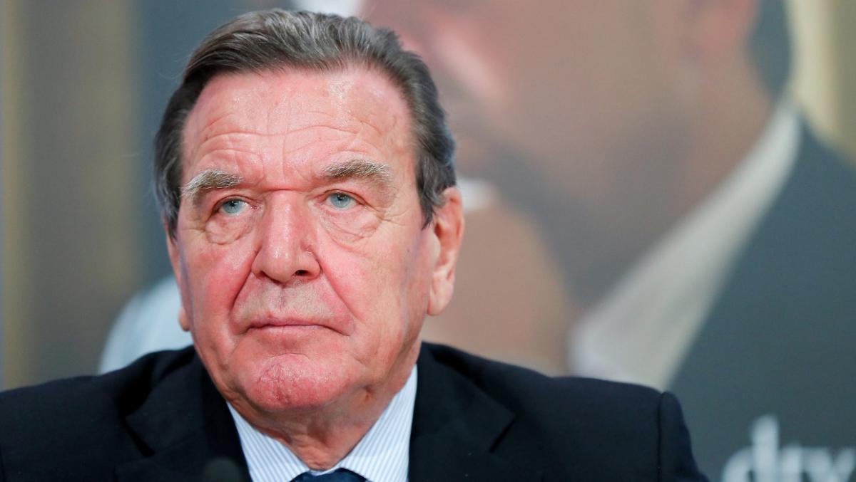 El excanciller alemán Gerhard Schroeder, elegido presidente del consejo directivo de la rusa Rosneft