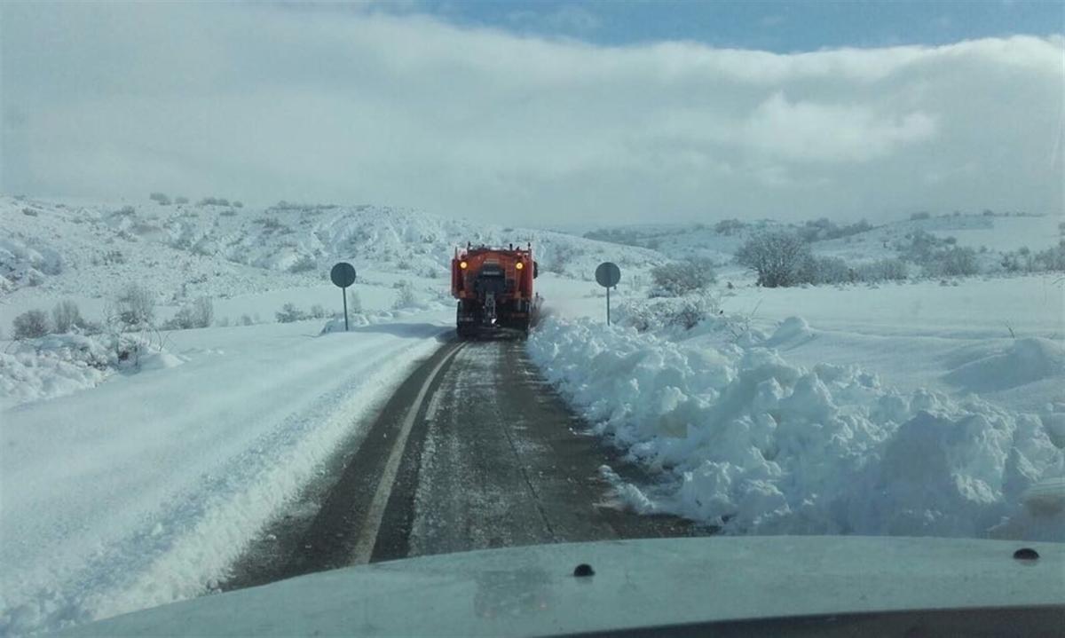 La sal de las carreteras para las fuertes nevadas puede dañar el medio ambiente si se echa en grandes cantidades