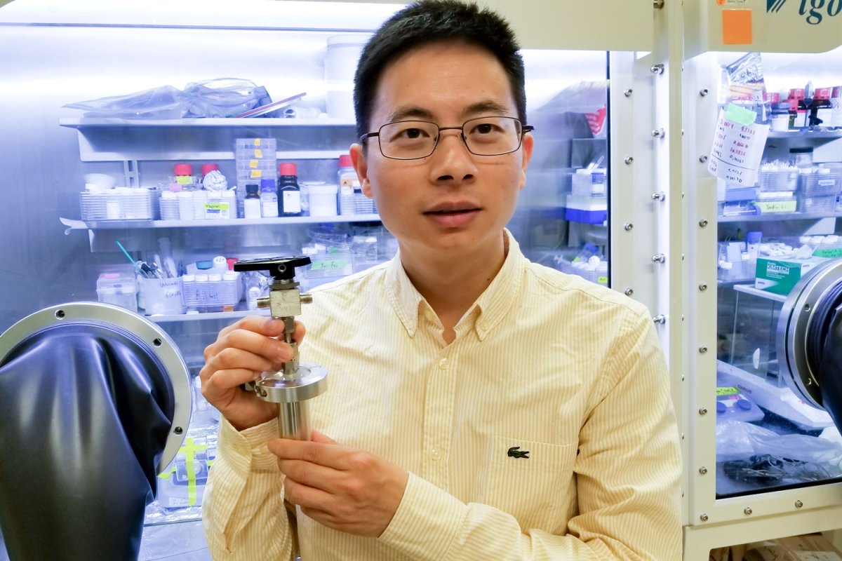 Científicos de Stanford descubren una nueva batería de manganeso-hidrógeno para el almacenamiento de energía renovable