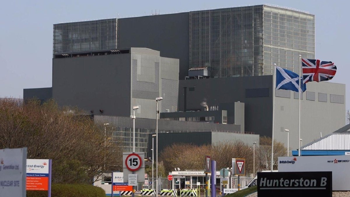 Desconectan un reactor en una central nuclear de Escocia tras hallar grietas