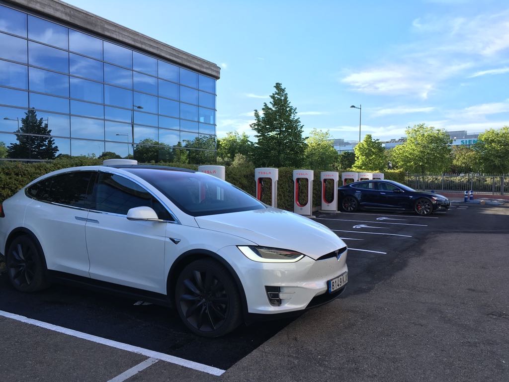 Tesla abre un nuevo supercargador en Getafe y ya cuenta con 23 en toda España