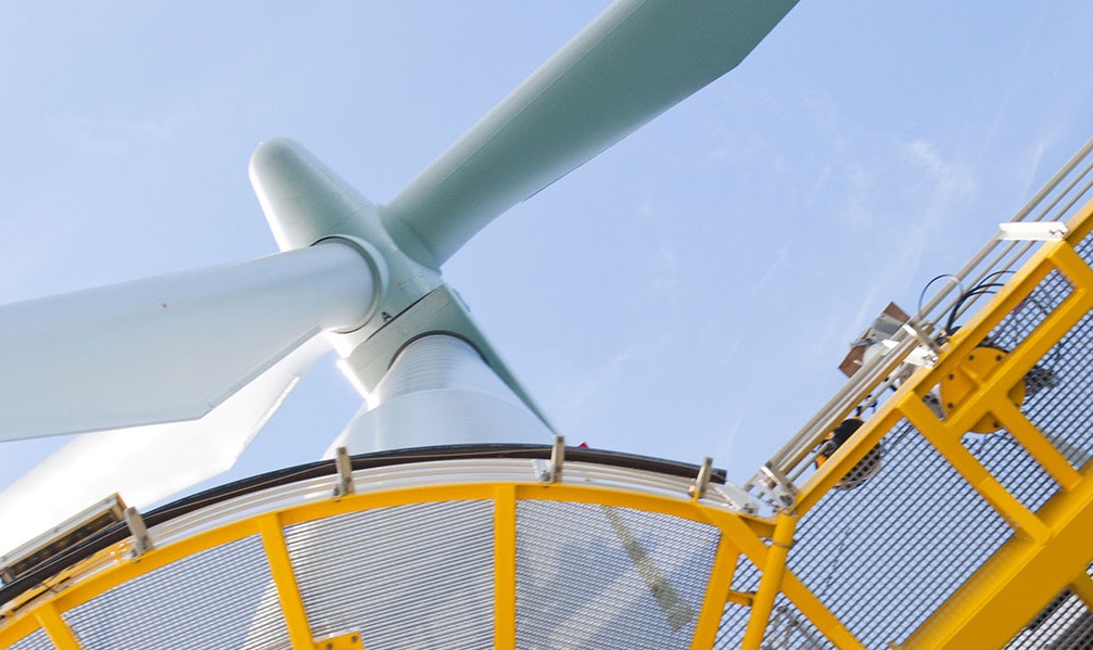 La empresa vasca Haizea Wind inaugura planta fabricar torres eólicas que generará 300 empleos