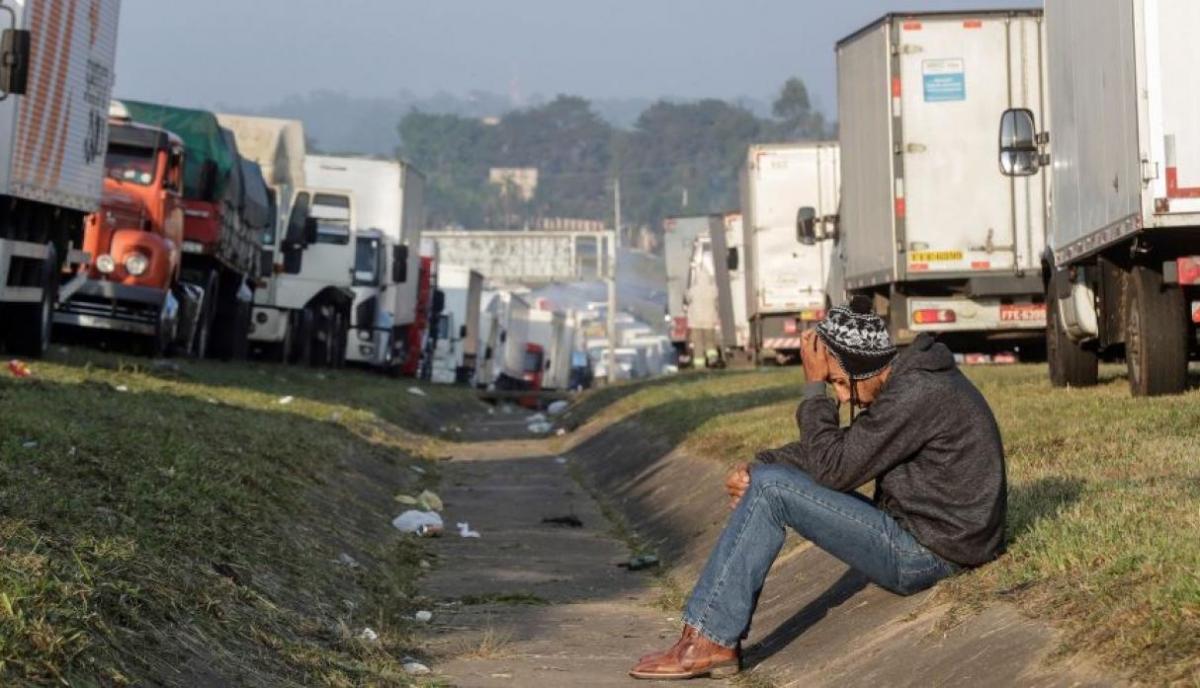 Los elevados precios del combustible provocan la huelga de los transportistas y el caos en Brasil