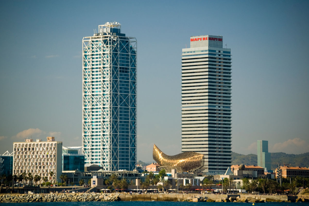 El Edificio Paseo de la Castellana 76, la Torre Mapfre y las Oficinas Vichy Catalán, entre los más eficientes de España