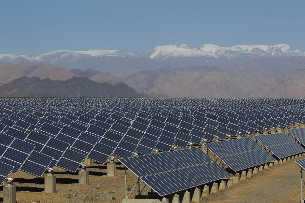 Adani Green gana la mayor oferta de energía solar del mundo para desarrollar 8 GW de proyectos fotovoltaicos en India