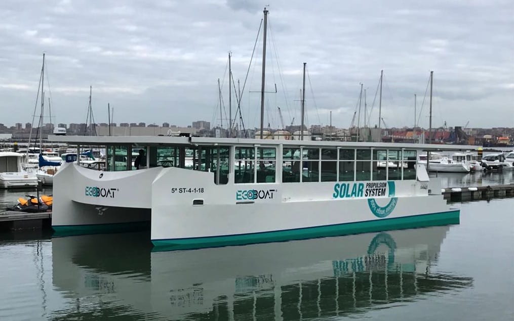 Revilla y Ribera inauguran el primer catamarán electrosolar de pasajeros de Europa fabricado en Cantabria