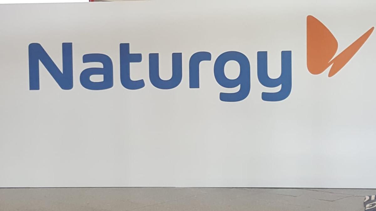 Barclays augura que Naturgy sufrirá menos los cambios regulatorios por su diversificación