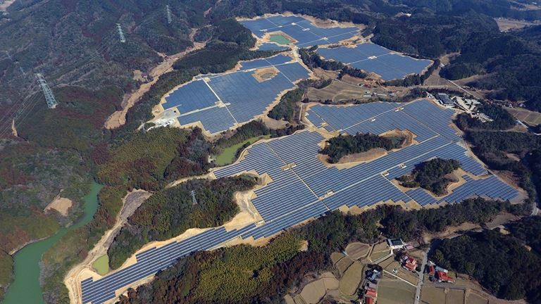 Canadian Solar convierte un campo de golf en una planta solar de 56 MW en Japón