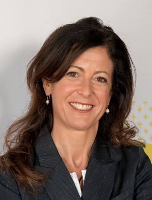 Rosa María Sanz (Naturgy) releva a Antonio Peris en la presidencia de Sedigás