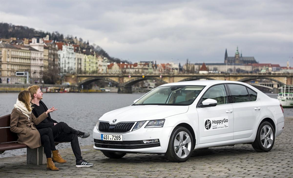 Skoda desarrollará iniciativas de movilidad urbana sostenible en Praga