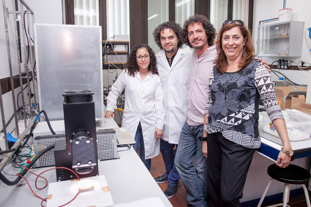 Investigadores de la Universidad de La Laguna patentan una micropila y una célula fotoeléctrica